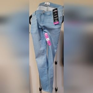 Jordache Repreve Skinny Jeans